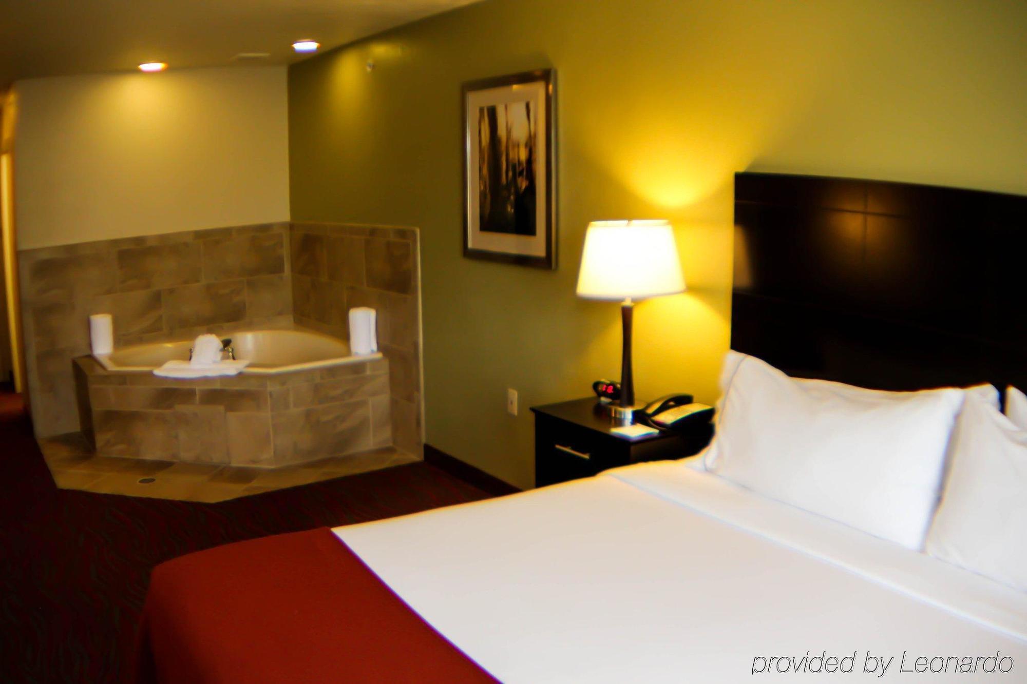Holiday Inn Express & Suites Indianapolis North - Carmel By Ihg المظهر الخارجي الصورة