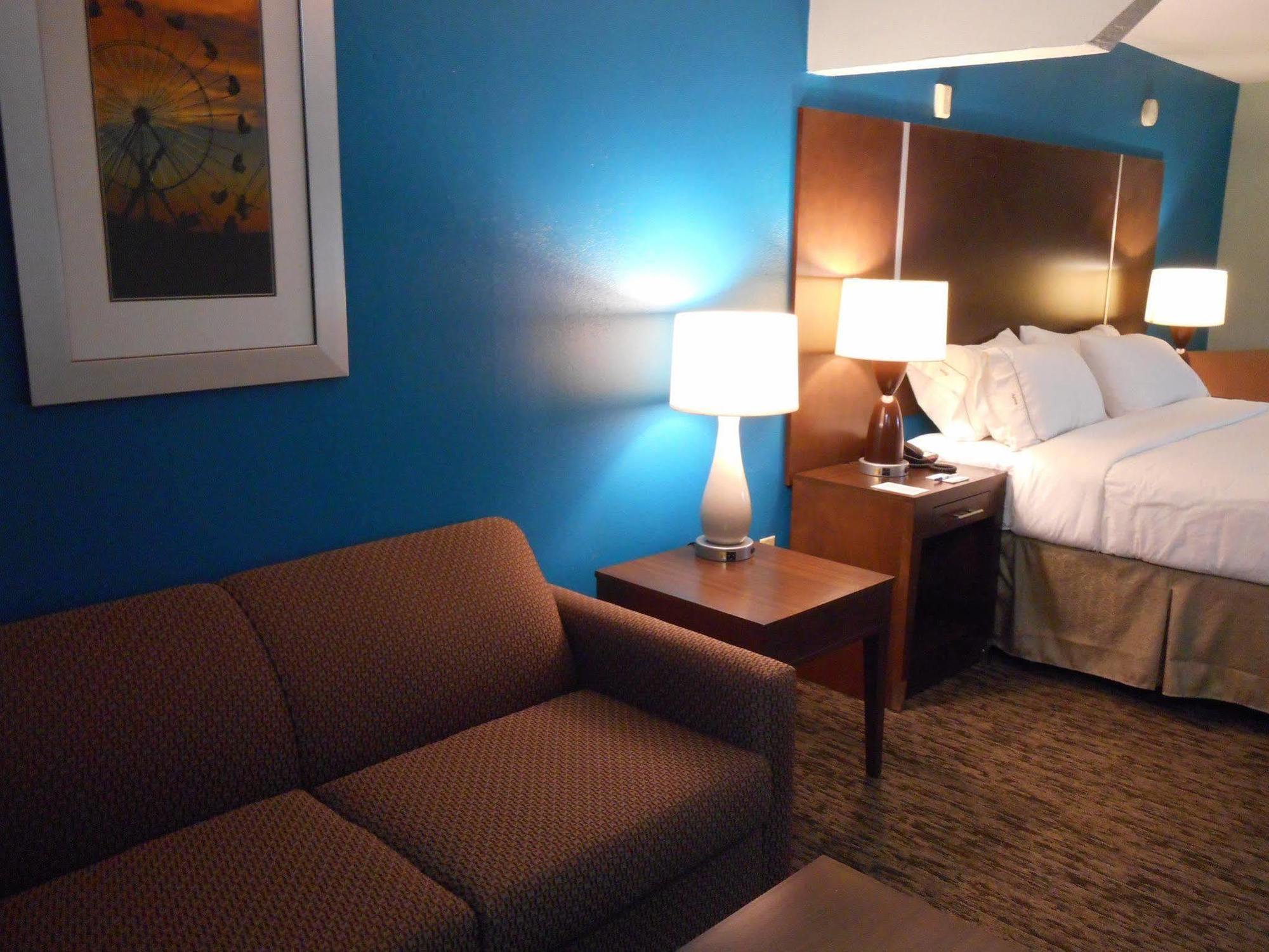 Holiday Inn Express & Suites Indianapolis North - Carmel By Ihg المظهر الخارجي الصورة