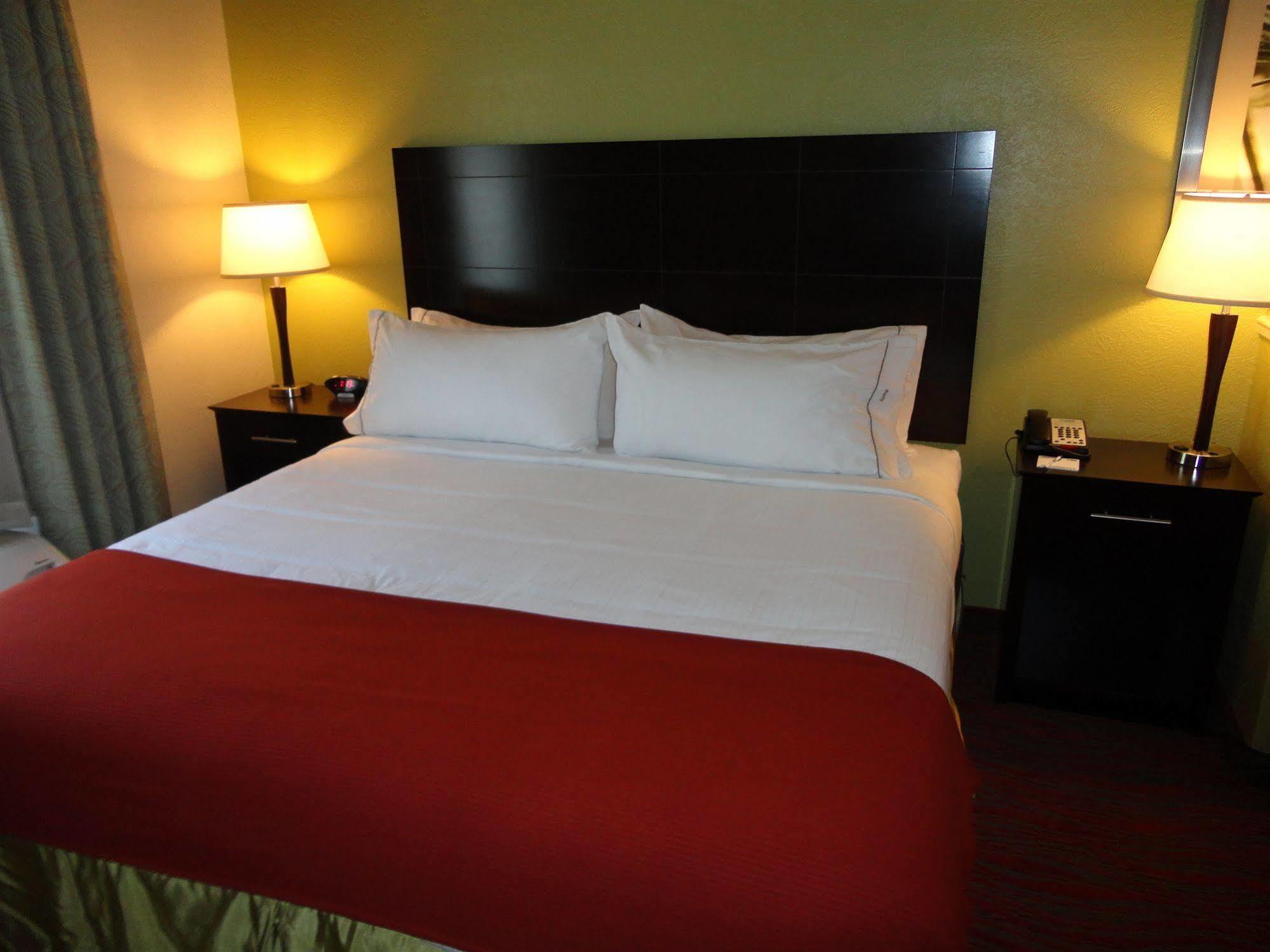Holiday Inn Express & Suites Indianapolis North - Carmel By Ihg المظهر الخارجي الصورة